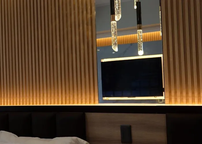 Air Fantasy Sophisticated Chic Family Living 300 Mbps Fast Apartment